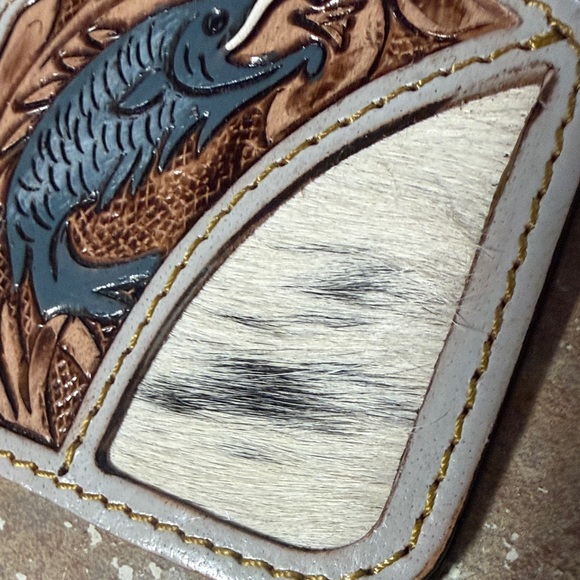 Myra Bag Fish Design Leather Keychain - Picture 3 of 3